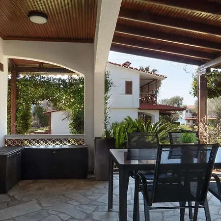 Family House In Gerakini, Sithonia Chalkidiki Ferienhaus